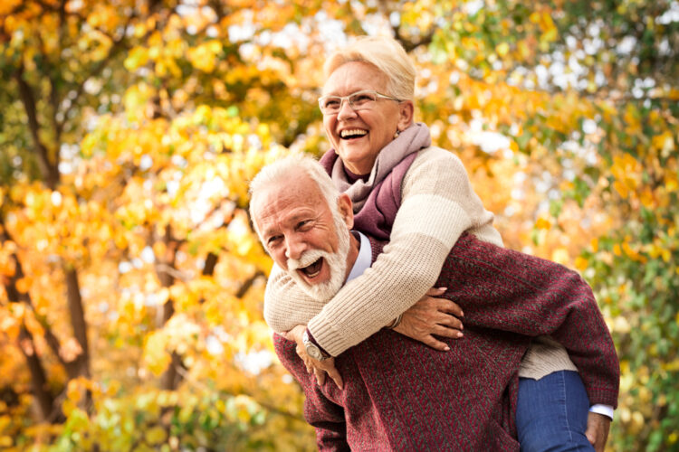 Growing Old, Staying Young: The Grandparent’s Guide to Embracing Life and Laughter