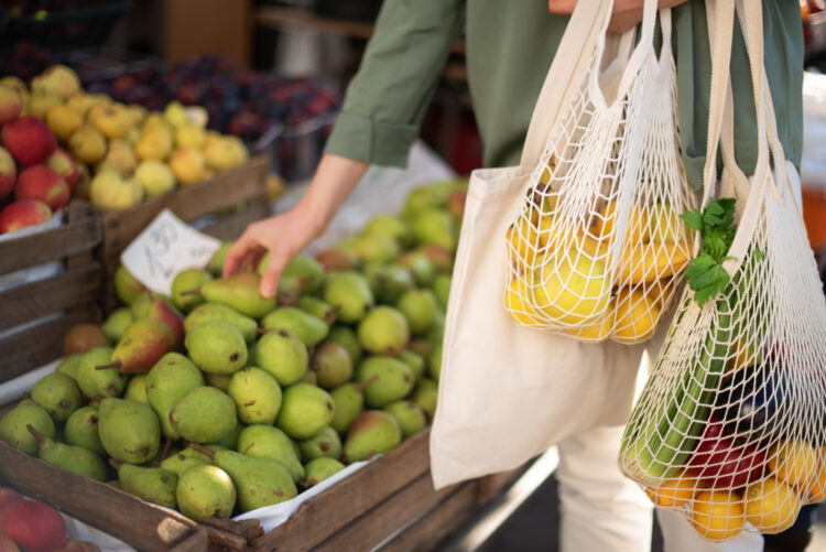 Revolutionize Your Shopping Game with DIY Reusable Grocery Bags!