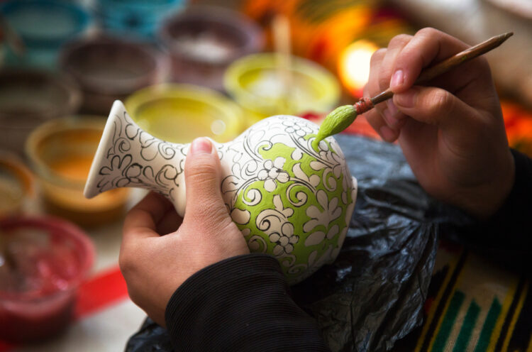 Discover the Joy of Creativity: A Comprehensive Guide to Hand-Painting Ceramic Pots