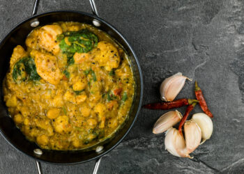 Savory and Nutritious: Mild Chicken, Chickpea, and Squash Curry – A Perfectly Balanced Meal for Grandparents